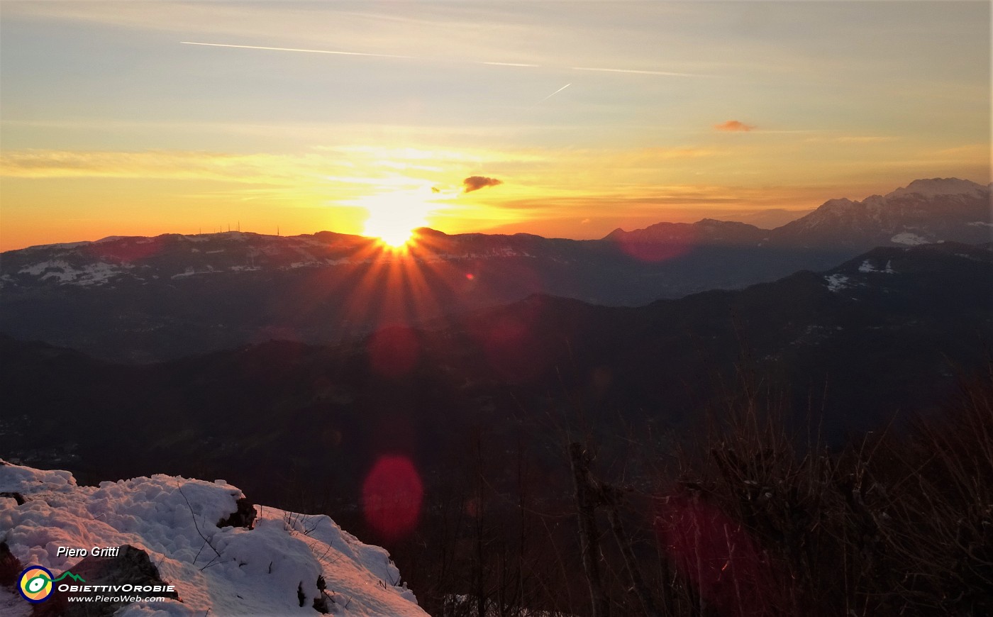 95 Tramonto dal Pizzo Cerro (1285 m).JPG